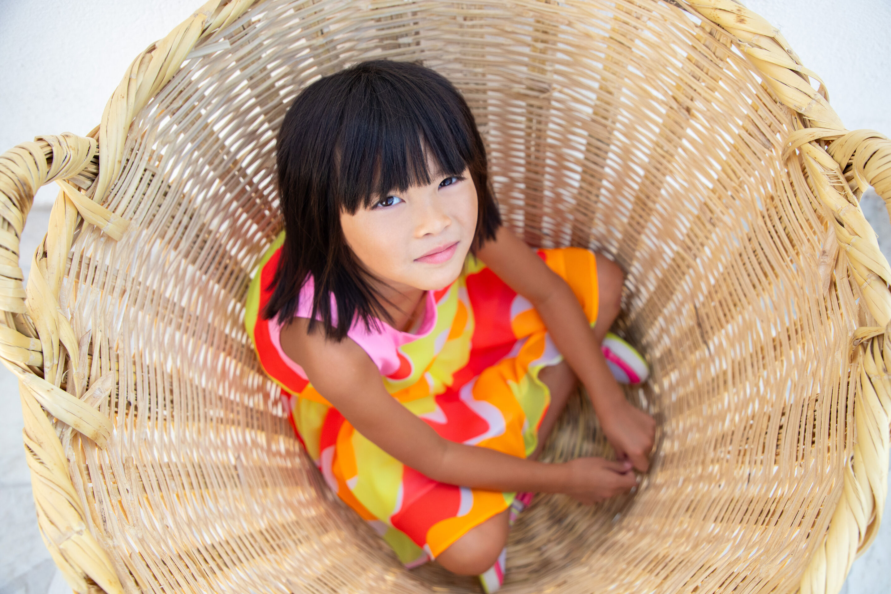 Look infantil para niña de Billieblush: vestido colorido y a la moda, moda premium y de lujo en Kidsaround