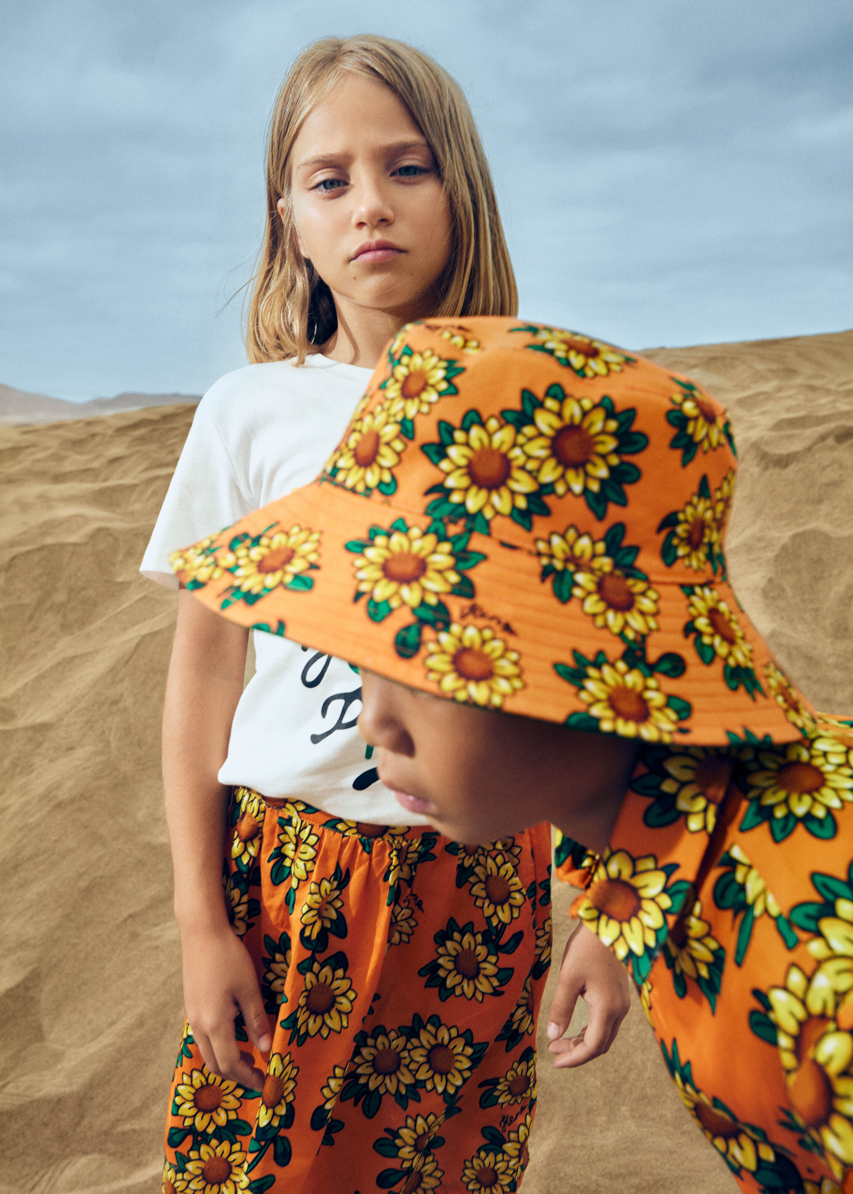 Estilo infantil Kenzo para niña y niño: conjuntos florales con estampado de girasol, moda colorida premium y de lujo en Kidsaround