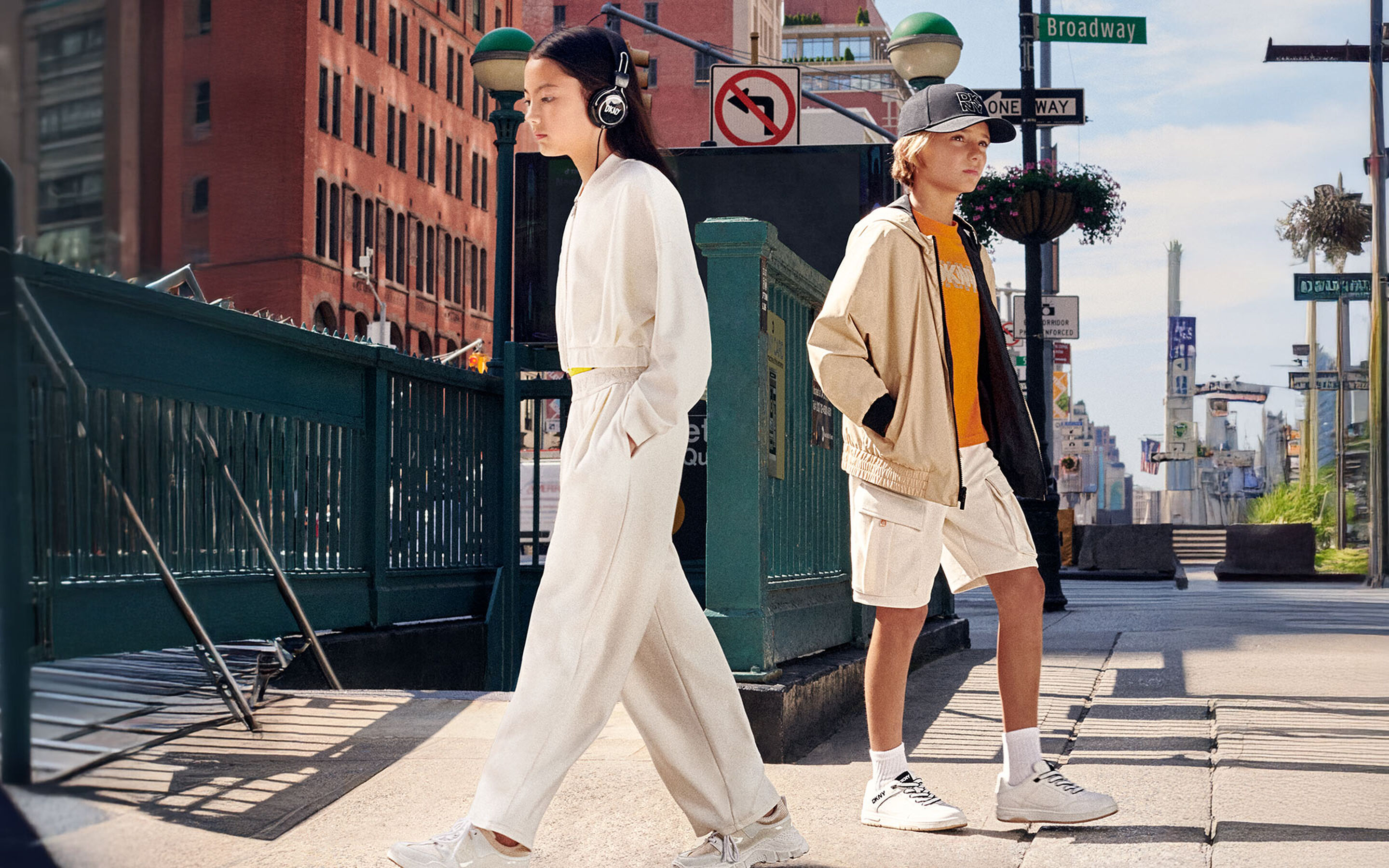 roupa e acess&oacute;rios da marca DKNY