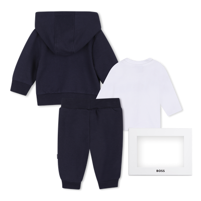 Conjunto de pantal&oacute;n, c&aacute;rdigan y camiseta BOSS NI&Ntilde;O