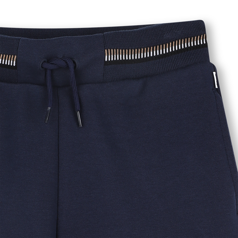 Bermudas de ch&aacute;ndal con logo BOSS 
                        NI&Ntilde;O