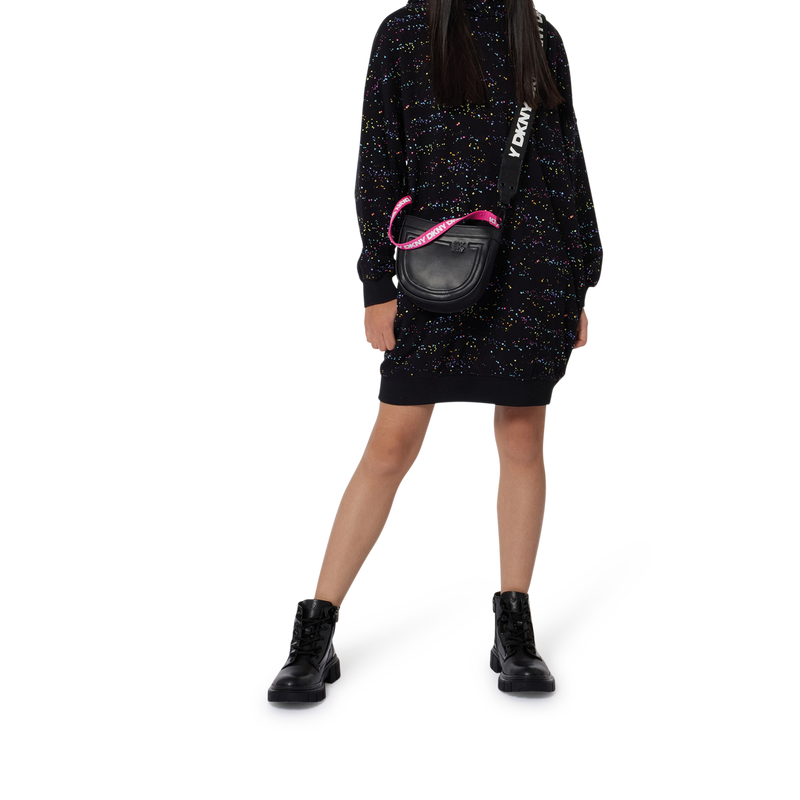 Vestido estampado con capucha DKNY 
                        NI&Ntilde;A