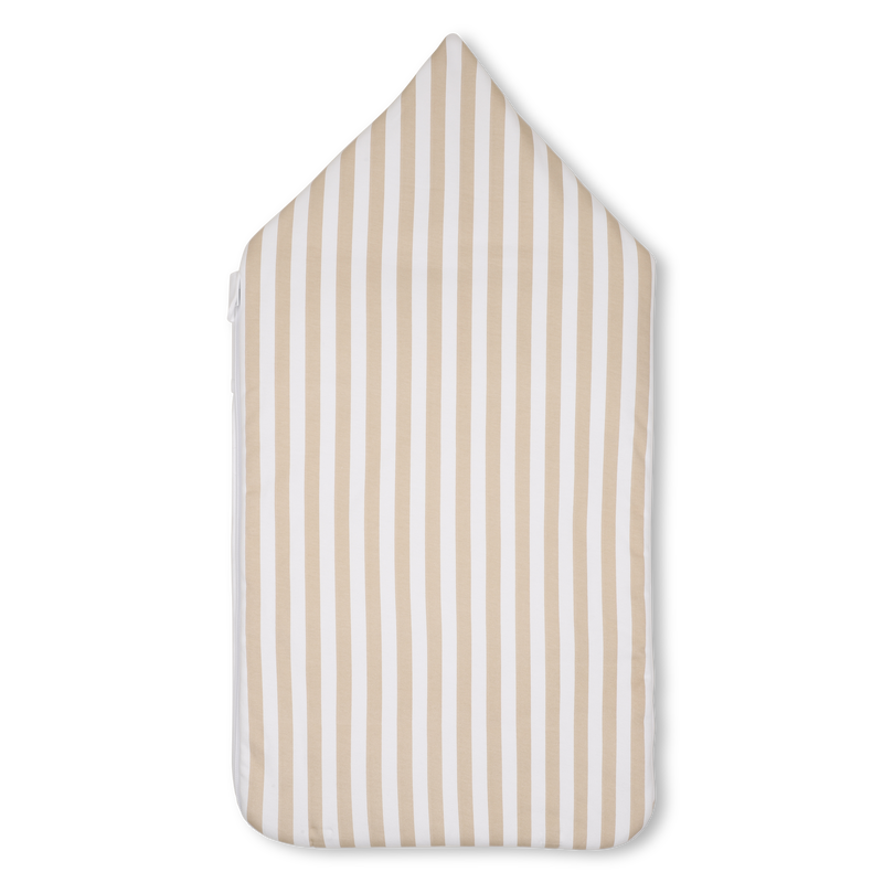 NIDO DE &Aacute;NGEL BOSS 
                        NI&Ntilde;O