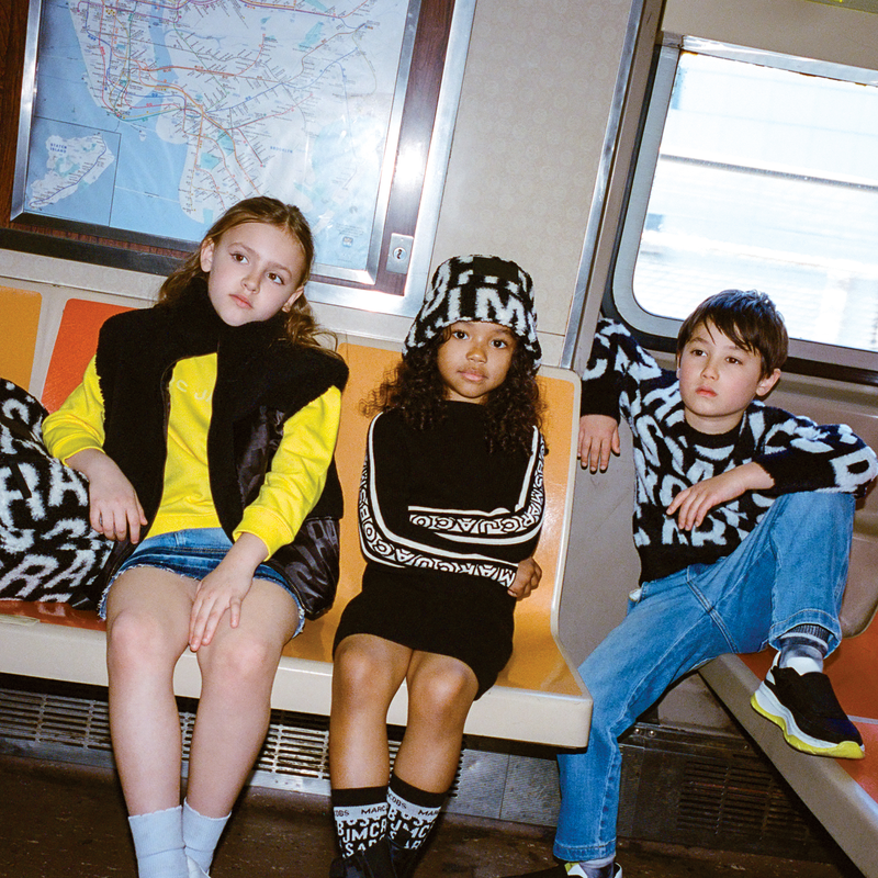 Gorro de tejido polar MARC JACOBS 
                        UNISEXO