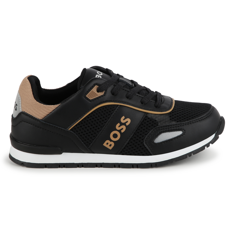 Deportivas de piel y cordones