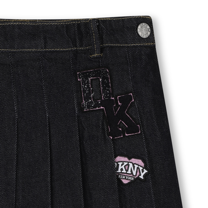 L&aacute;piz de mezclilla DKNY 
                        NI&Ntilde;A