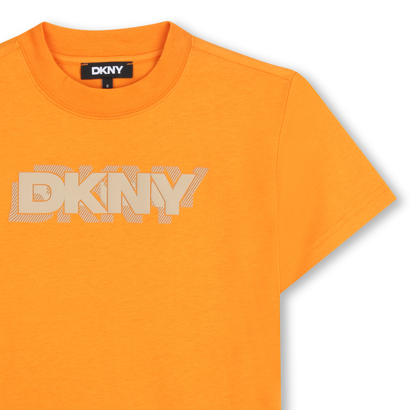 CAMISETA DE MANGA CORTA DKNY 
                        NI&Ntilde;O