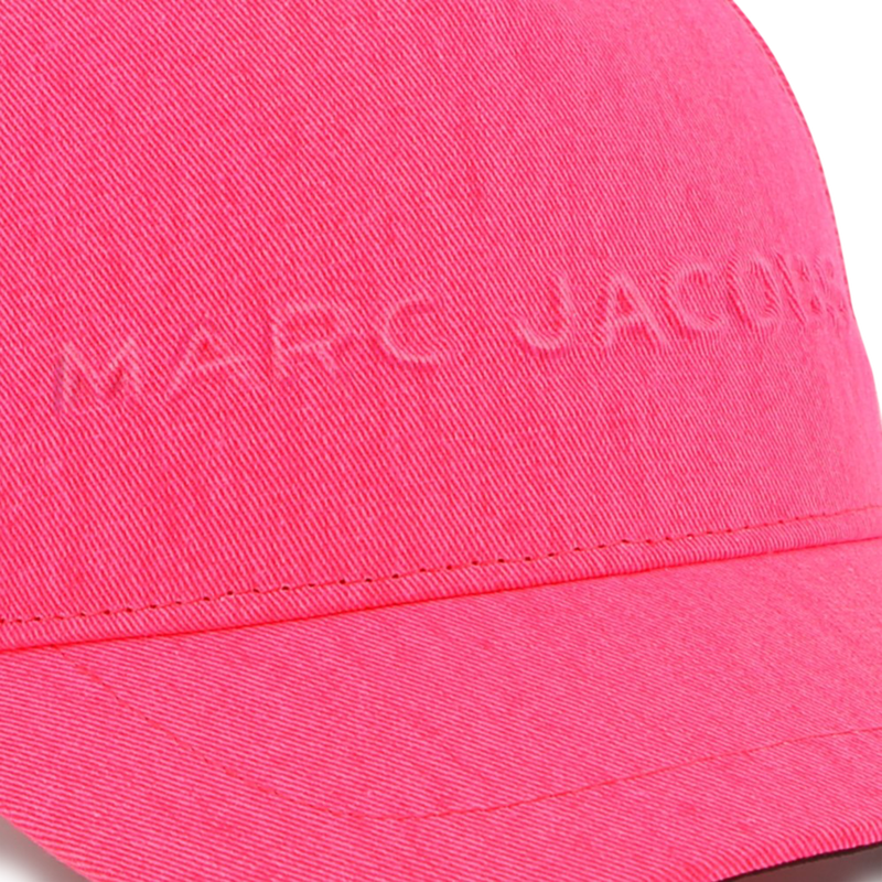 Gorra ajustable de algod&oacute;n MARC JACOBS 
                        NI&Ntilde;A