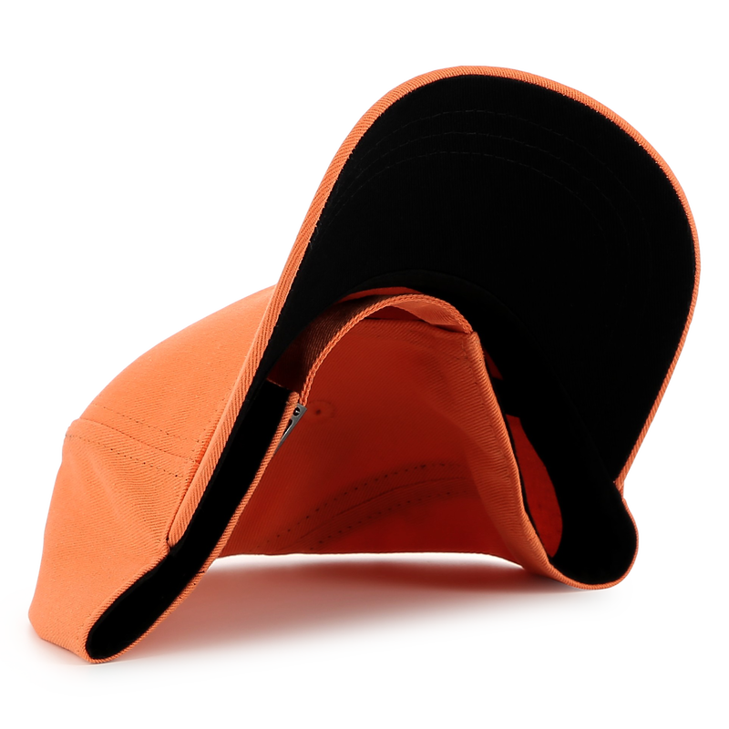 Gorra con cierre ajustable BOSS 
                        NI&Ntilde;O