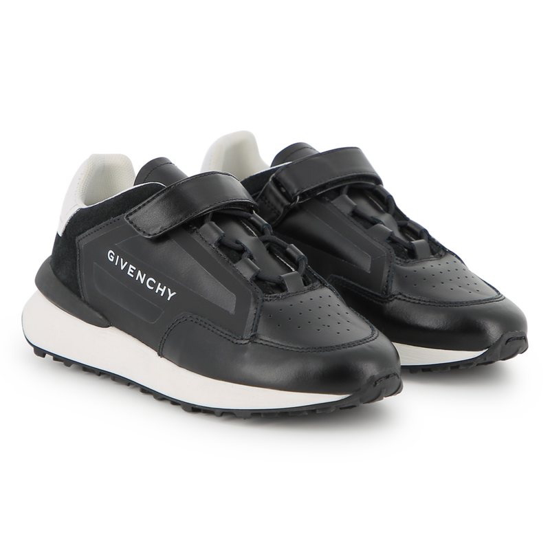 ZAPATILLAS CON CORDONES GIVENCHY 
                        UNISEXO
