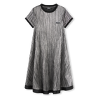 Vestido plisado de manga corta DKNY 
                    NI&Ntilde;A