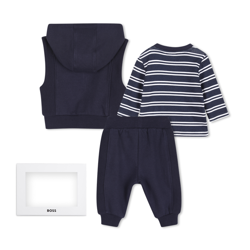 Conjunto de pantal&oacute;n, c&aacute;rdigan y camiseta BOSS 
                        NI&Ntilde;O