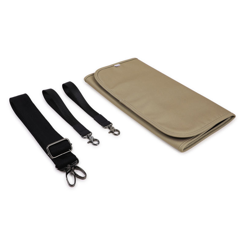 BOLSA DE PA&Ntilde;ALES BOSS 
                        UNISEXO