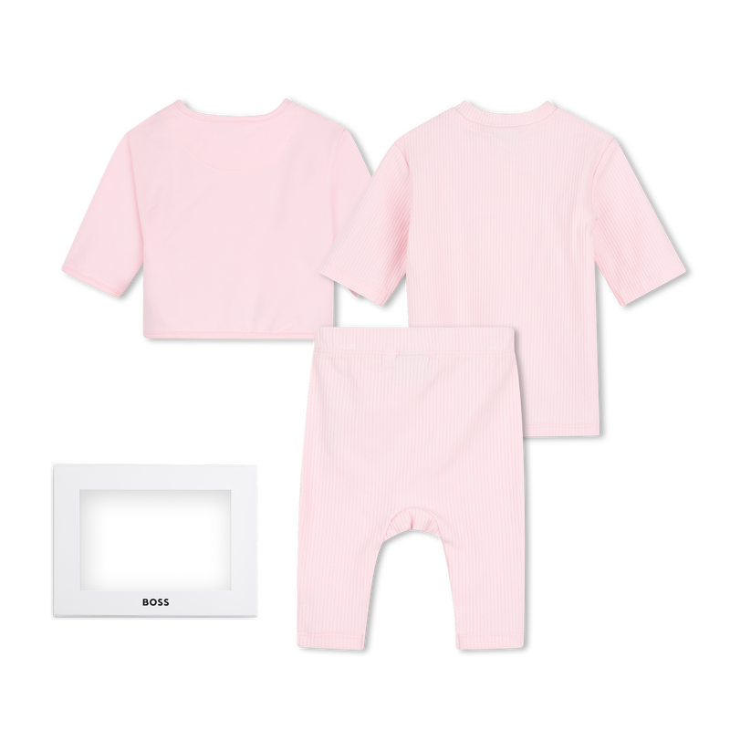 Conjunto de pantal&oacute;n, c&aacute;rdigan y camiseta BOSS 
                        NI&Ntilde;A