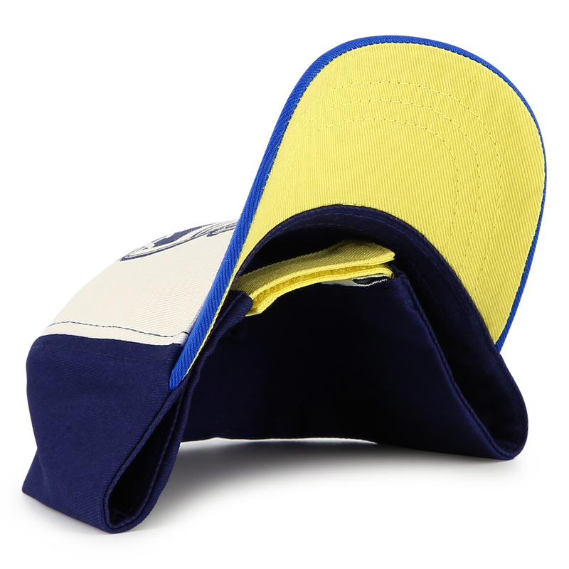 Gorra tricolor con velcro TIMBERLAND 
                        NI&Ntilde;O