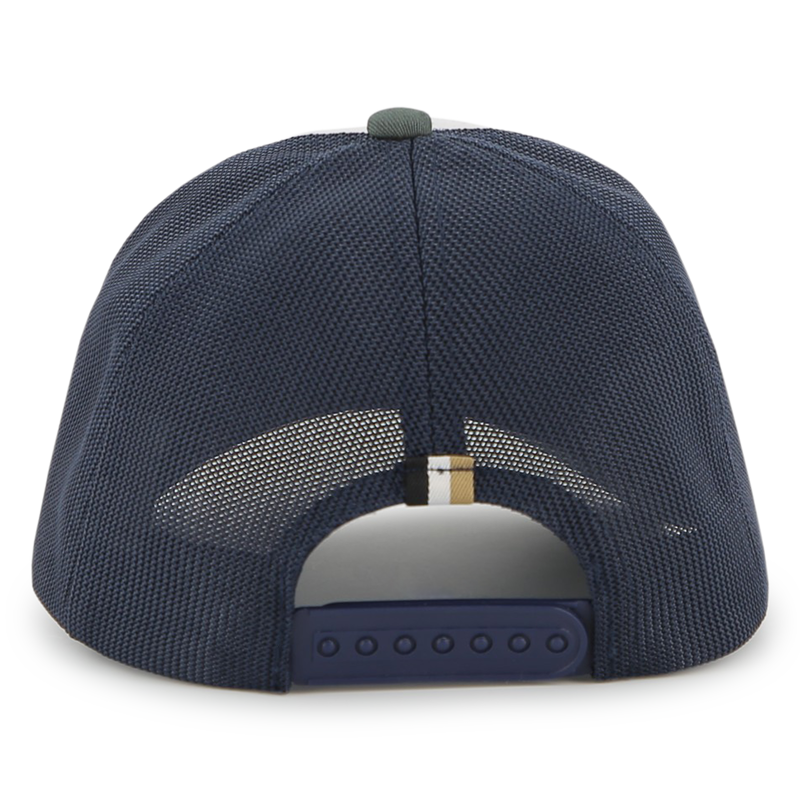 Gorra con cierre ajustable BOSS 
                        NI&Ntilde;O