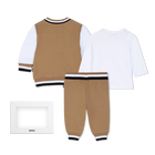 Conjunto de pantal&oacute;n, c&aacute;rdigan y camiseta BOSS 
                    NI&Ntilde;O