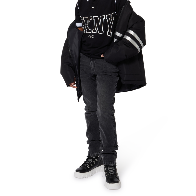 Polo bicolor con botones DKNY 
                        NI&Ntilde;O