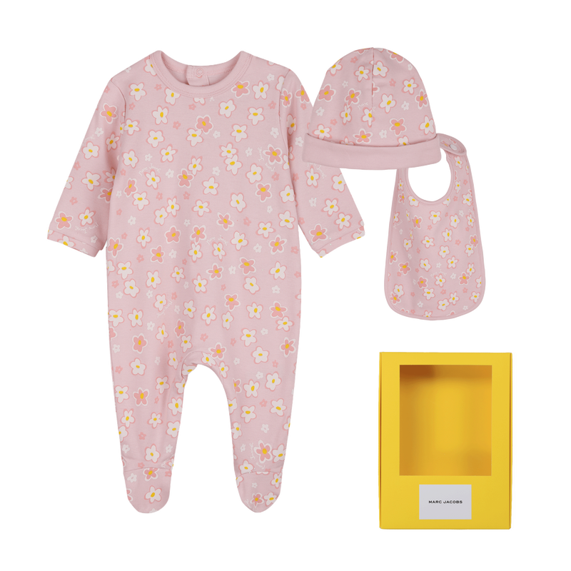 Conjunto de pijama, gorro y babero. MARC JACOBS 
                        UNISEXO