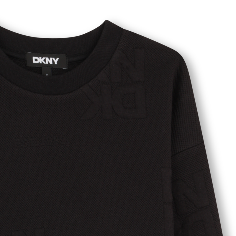SUDADERA FLEECE DKNY 
                        UNISEXO