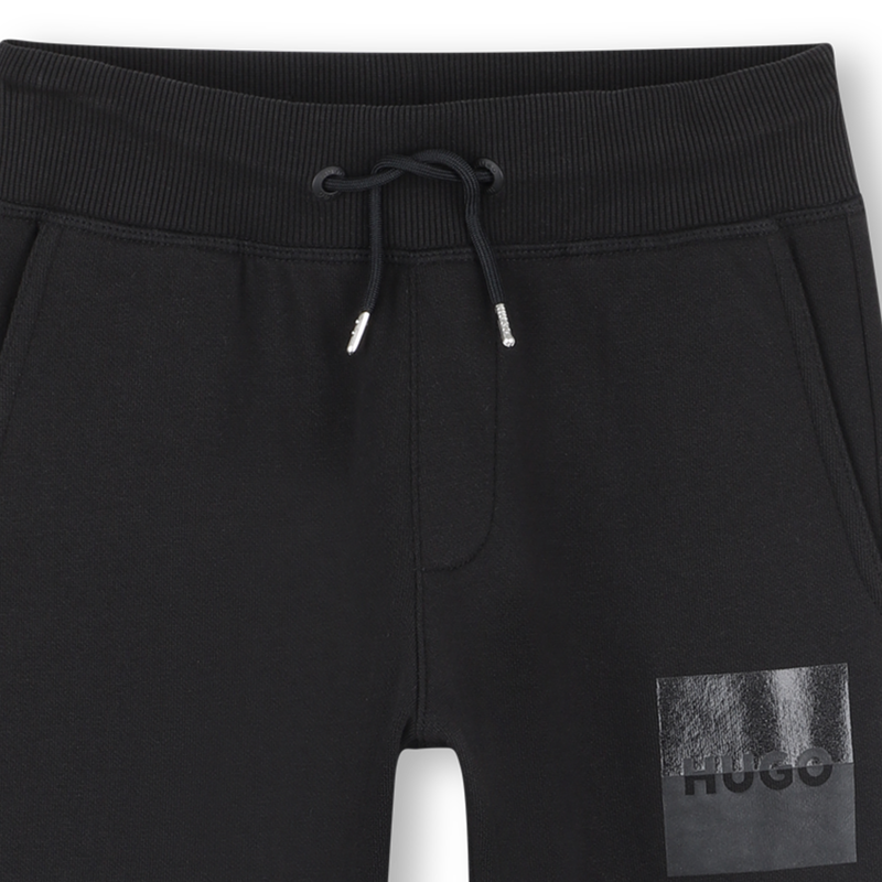 Mono HUGO 
                        NI&Ntilde;O