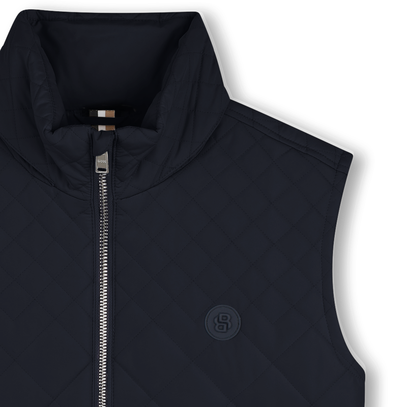 PLUM&Iacute;FERO SIN MANGAS CON CAPUCHA BOSS 
                        NI&Ntilde;O