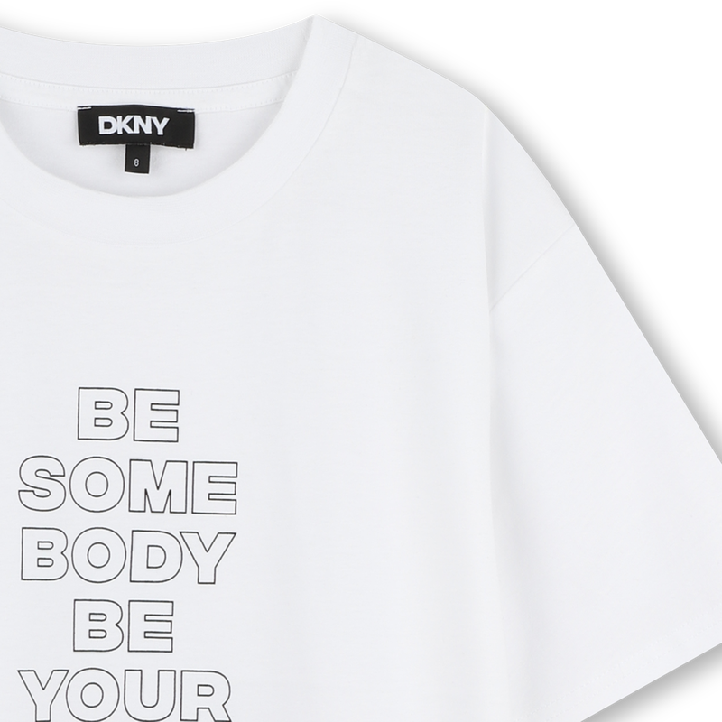Camiseta de manga corta DKNY 
                        NI&Ntilde;A