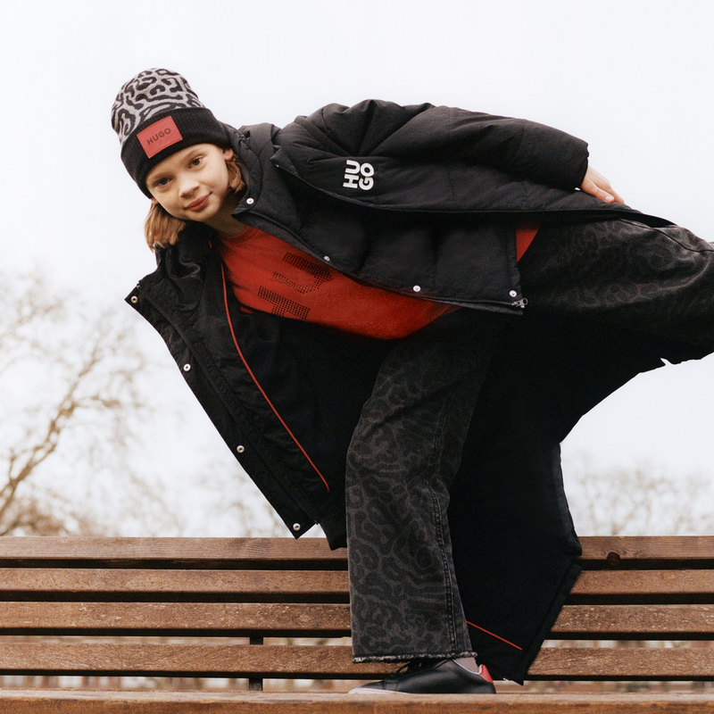 Plum&iacute;fero 3 en 1 con capucha HUGO 
                        NI&Ntilde;A