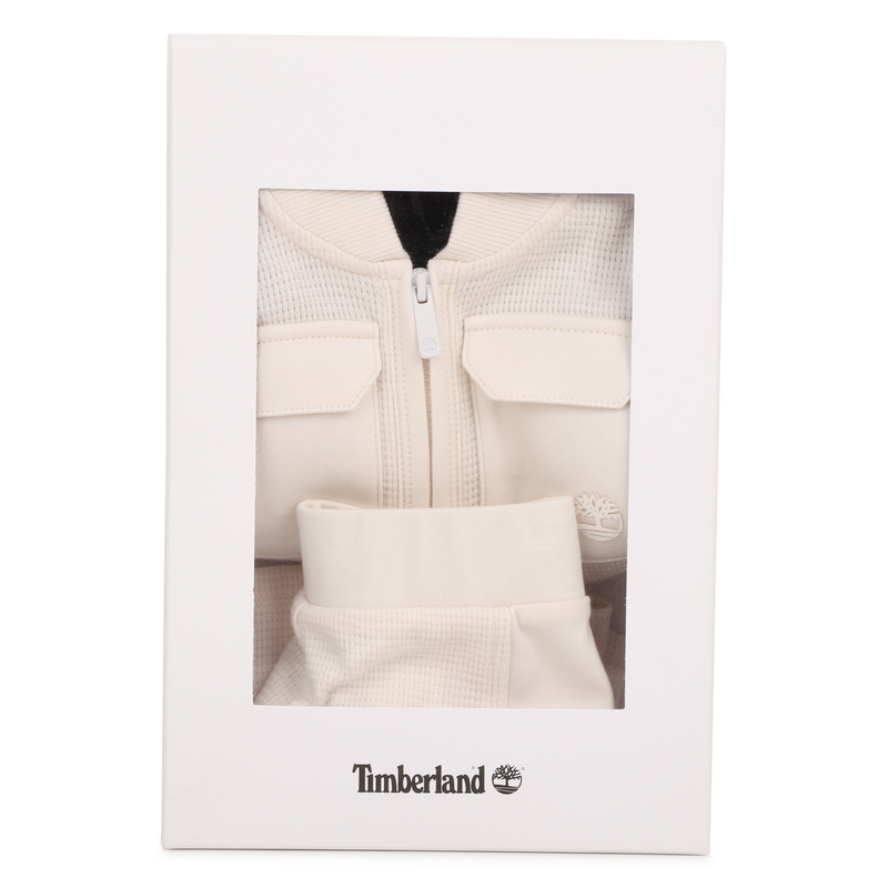 CONJUNTO DE C&Aacute;RDIGAN, CAMISETA Y PANTAL&Oacute;N CORTO TIMBERLAND 
                        NI&Ntilde;O