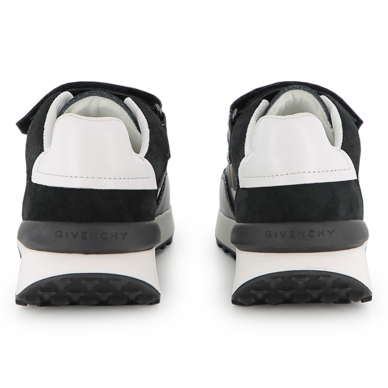 ZAPATILLAS CON CORDONES GIVENCHY 
                        UNISEXO