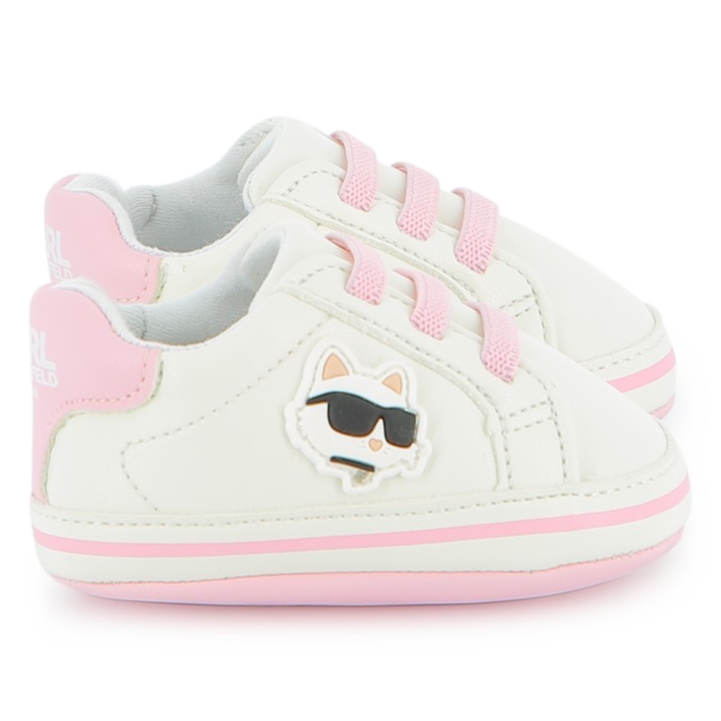Zapatillas de cuero sint&eacute;tico KARL LAGERFELD KIDS 
                        NI&Ntilde;A
