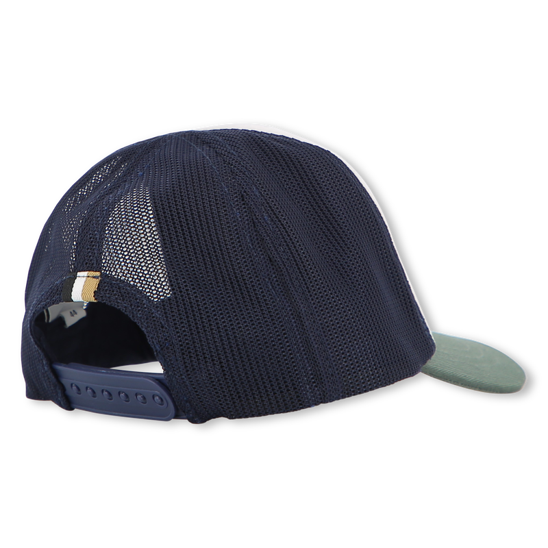GORRA CON CIERRE AJUSTABLE BOSS 
                        NI&Ntilde;O