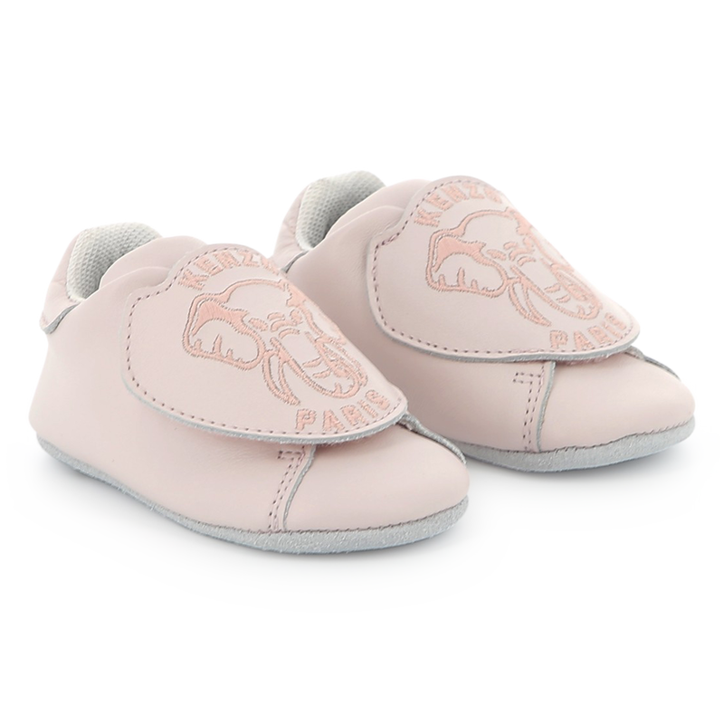 Patucos de cuero con velcro KENZO KIDS 
                        UNISEXO