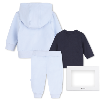 Conjunto de pantal&oacute;n, c&aacute;rdigan y camiseta BOSS NI&Ntilde;O