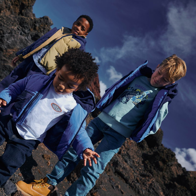 Plum&iacute;fero con mangas y capuchas desmontables TIMBERLAND 
                        NI&Ntilde;O