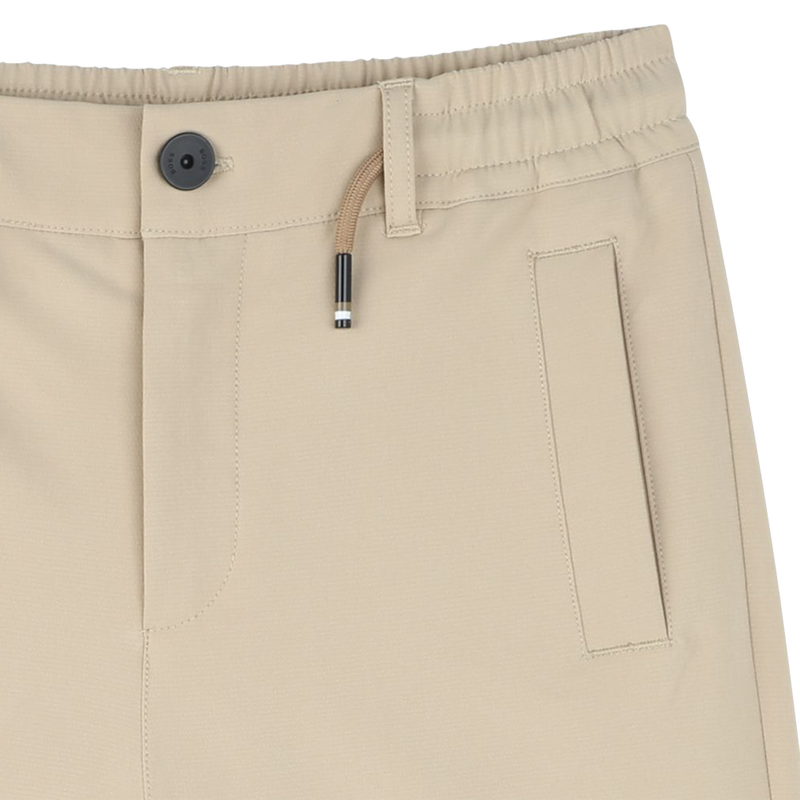 Bermudas de ch&aacute;ndal abotonadas BOSS 
                        NI&Ntilde;O