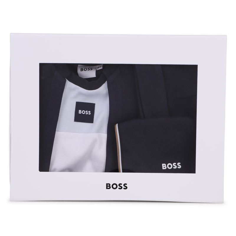 Conjunto de pijama, gorro y babero. BOSS 
                        NI&Ntilde;O