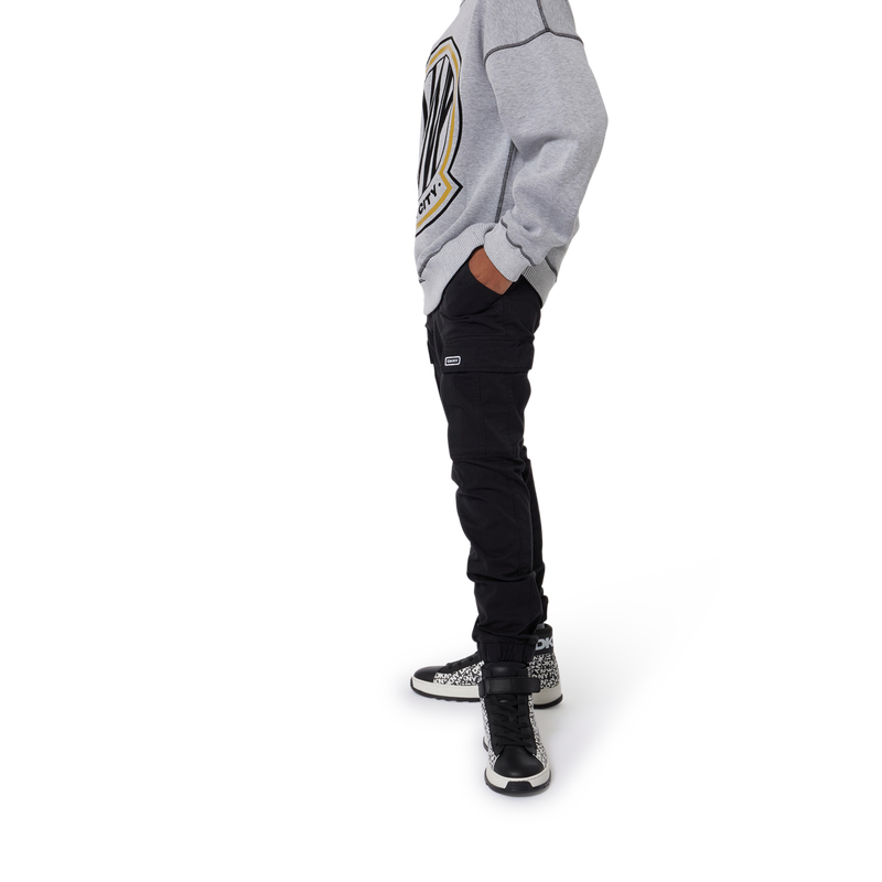 Pantal&oacute;n multibolsillos DKNY 
                        NI&Ntilde;O