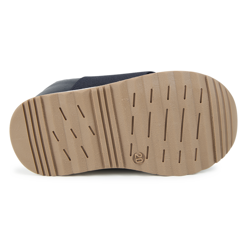 Zapatillas bimateria el&aacute;sticas BOSS 
                        NI&Ntilde;O