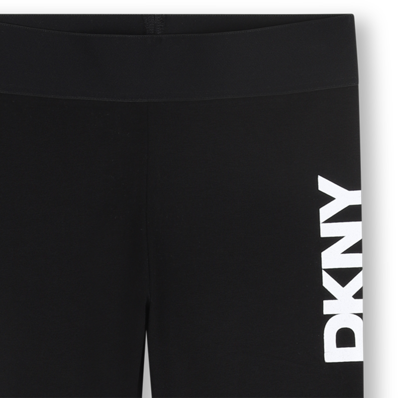CONJUNTO DE CAMISETA Y LEGGINGS DKNY 
                        NI&Ntilde;A