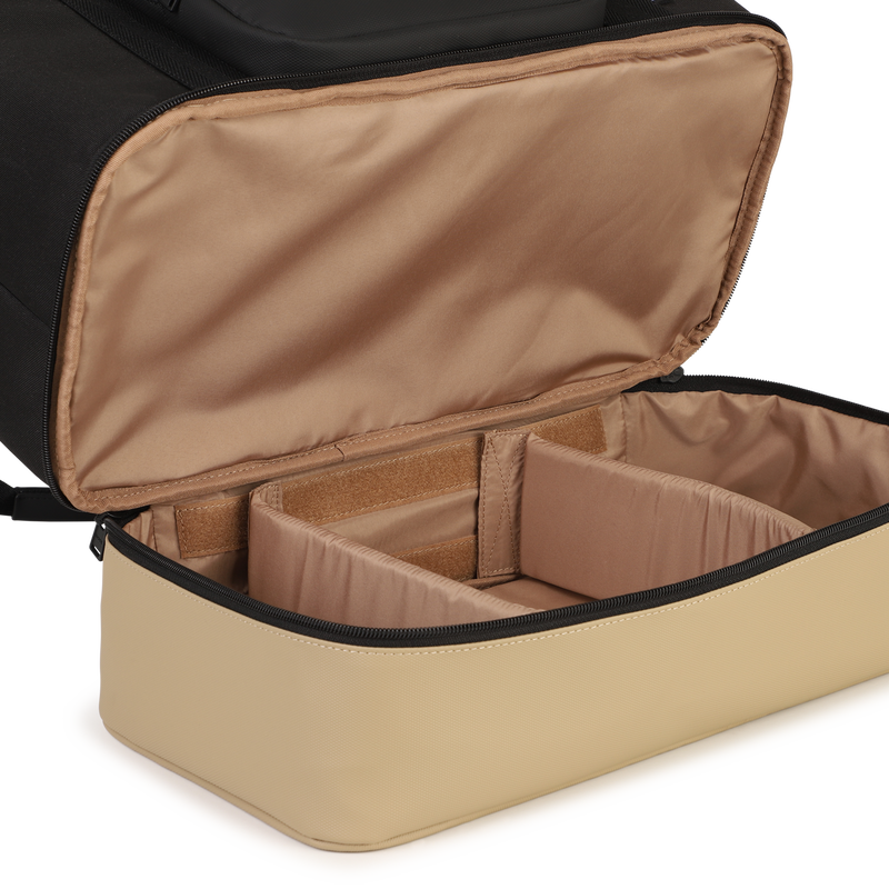 Bolsa de pa&ntilde;ales BOSS 
                        UNISEXO
