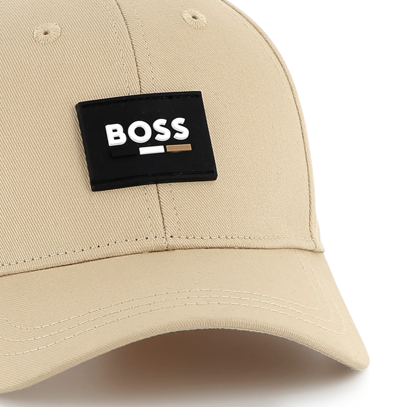 Gorra con cierre ajustable BOSS 
                        NI&Ntilde;O