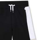 Bermudas de ch&aacute;ndal tricolores BOSS 
                    NI&Ntilde;O