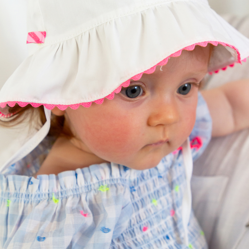 SOMBRERO CON FANTAS&Iacute;A BILLIEBLUSH 
                        NI&Ntilde;A