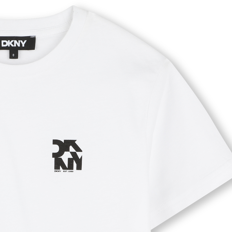 Camiseta de manga corta DKNY 
                        UNISEXO