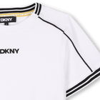 Camiseta con bandas de colores DKNY 
                    UNISEXO