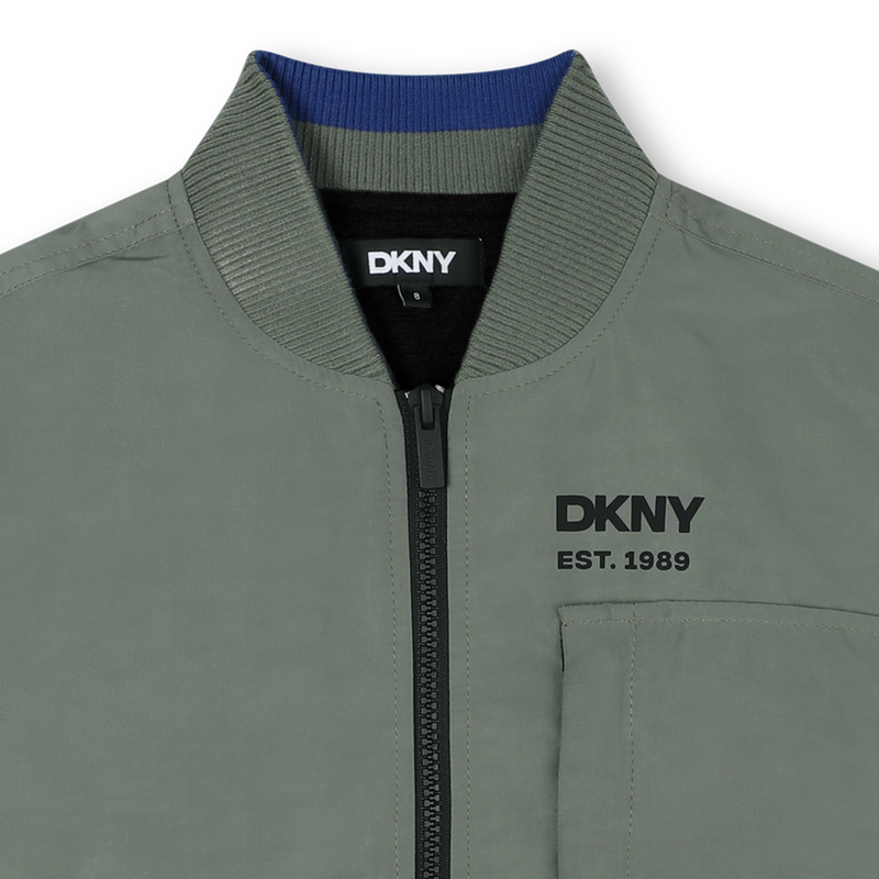 Chaqueta con cierre de cremallera DKNY 
                        NI&Ntilde;O