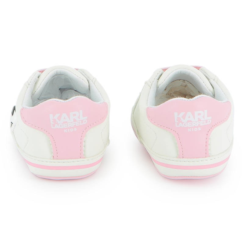 Zapatillas de cuero sint&eacute;tico KARL LAGERFELD KIDS 
                        NI&Ntilde;A