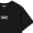 Camiseta de manga corta DKNY 
                    UNISEXO