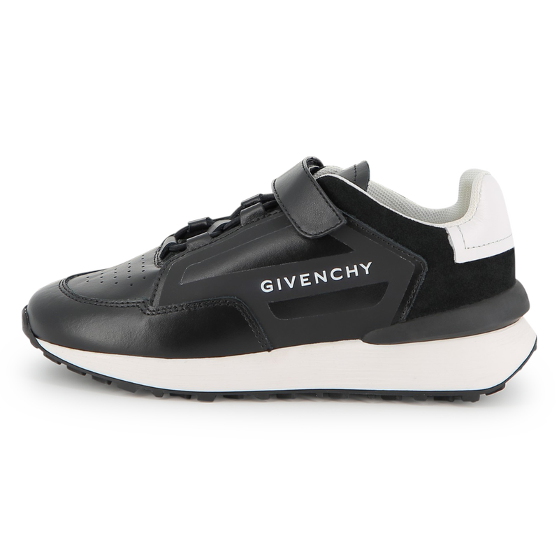 ZAPATILLAS CON CORDONES GIVENCHY 
                        UNISEXO